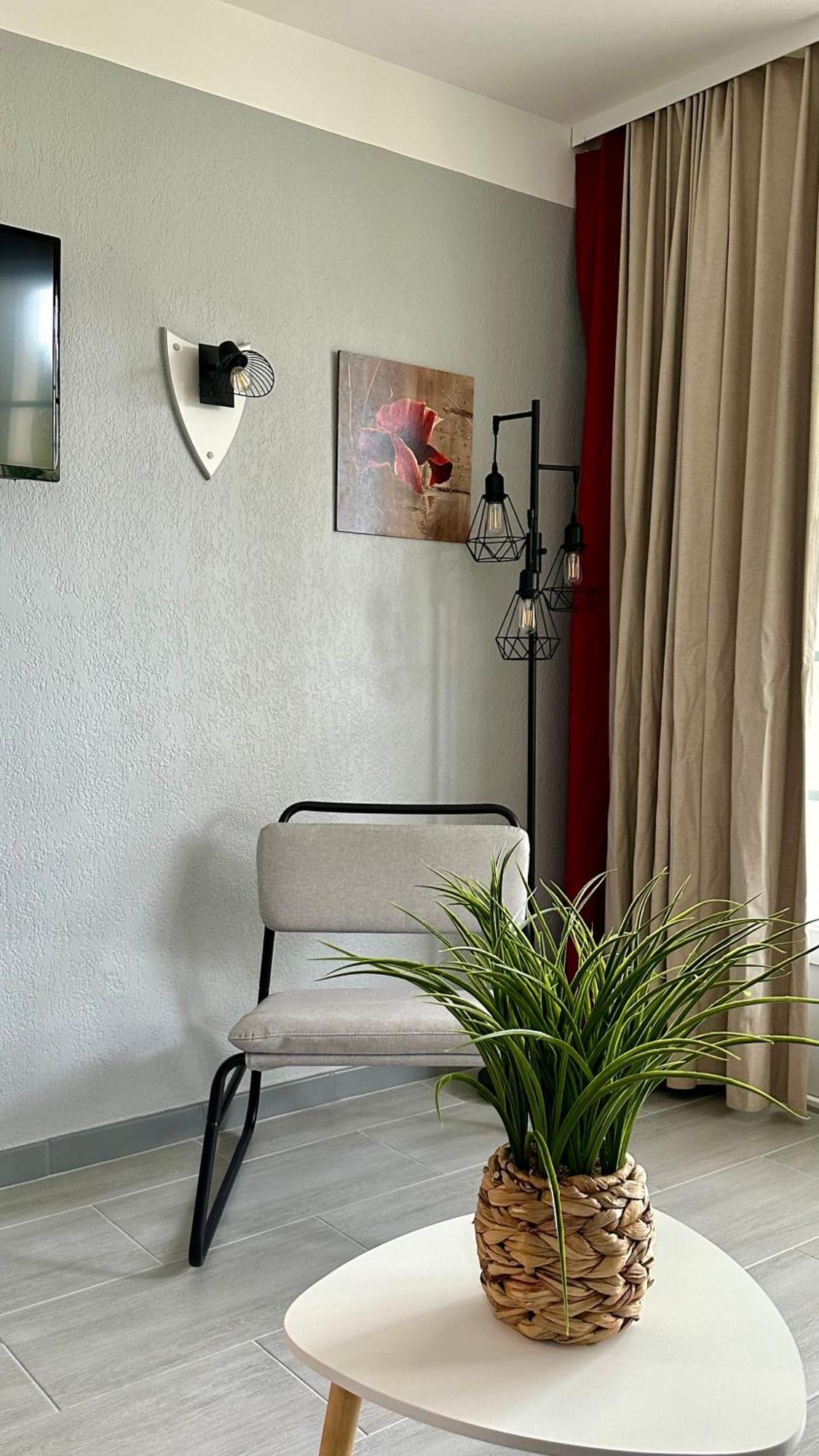 Appartement En Residence Pierre Et Vacance Au Golf Biscarrosse Eksteriør bilde
